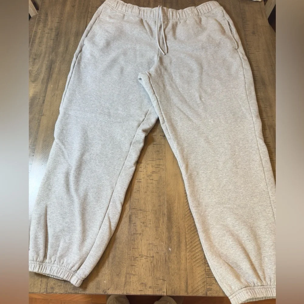 Athleta Men's Light Gray Joggers